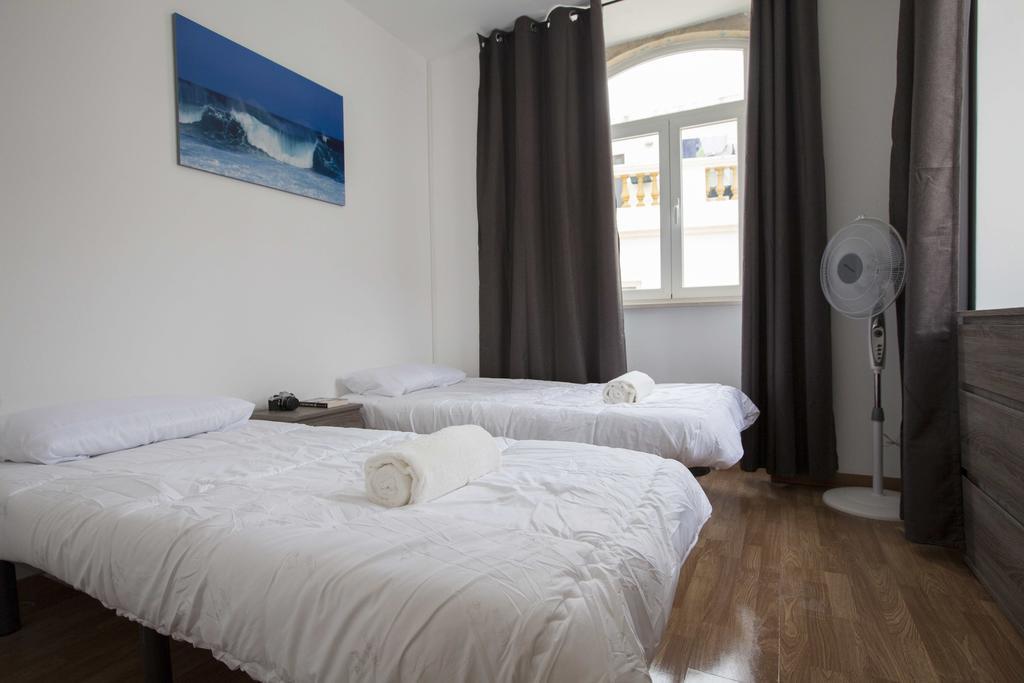 Guest House First Floor Lagos Esterno foto