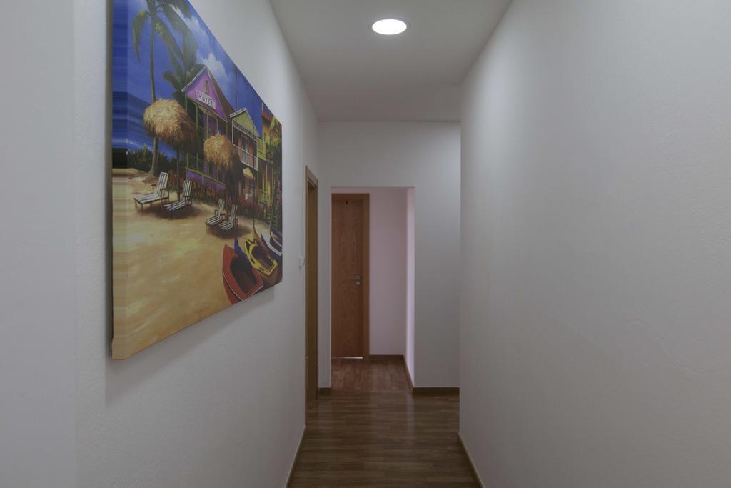 Guest House First Floor Lagos Esterno foto