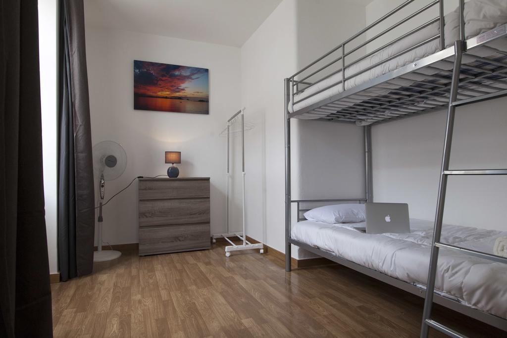 Guest House First Floor Lagos Esterno foto